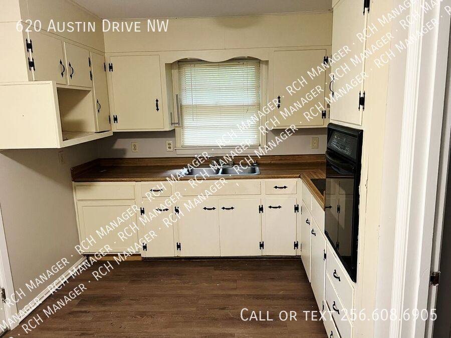 House for rent at 620 Austin Dr NW, Huntsville, AL 35805