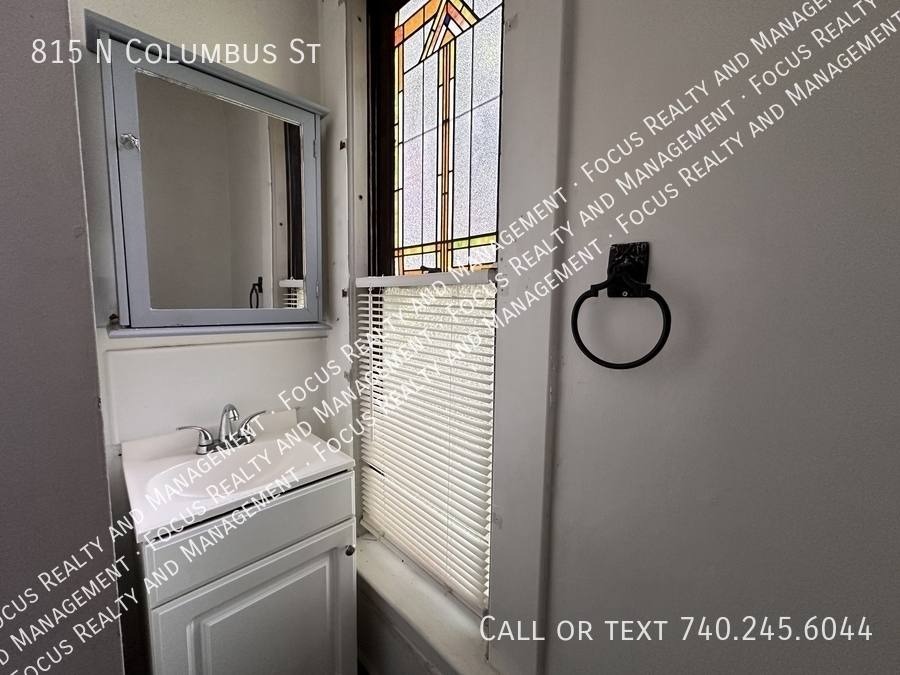 Apartment for rent at 815 N Columbus St, Lancaster, OH 43130