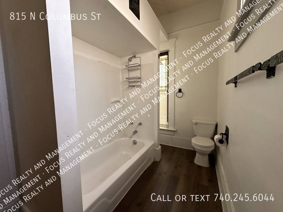 Apartment for rent at 815 N Columbus St, Lancaster, OH 43130
