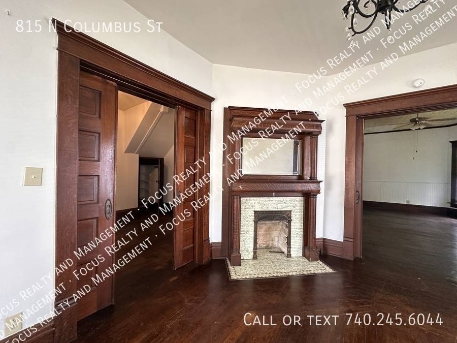Apartment for rent at 815 N Columbus St, Lancaster, OH 43130