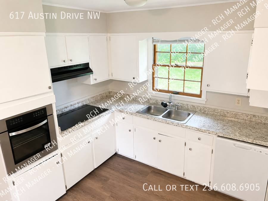 House for rent at 617 Austin Dr NW, Huntsville, AL 35805