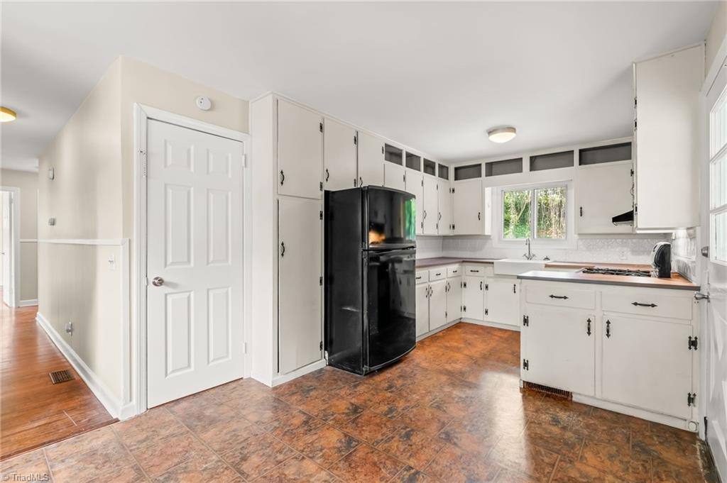 House for rent at 1200 Lamont Dr, Winston Salem, NC 27103