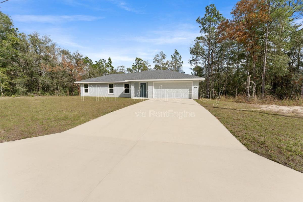 House for rent at 9461 N Sandree Dr, Dunnellon, FL 34434