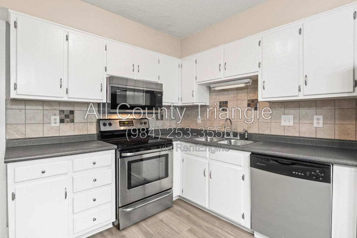 Townhouse for rent at 1619 Budwood Dr, Raleigh, NC 27609