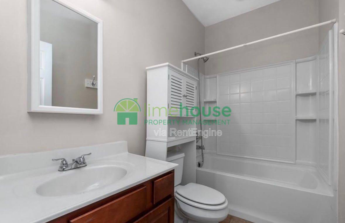 House for rent at 106 Parkview Ave, Portsmouth, VA 23704