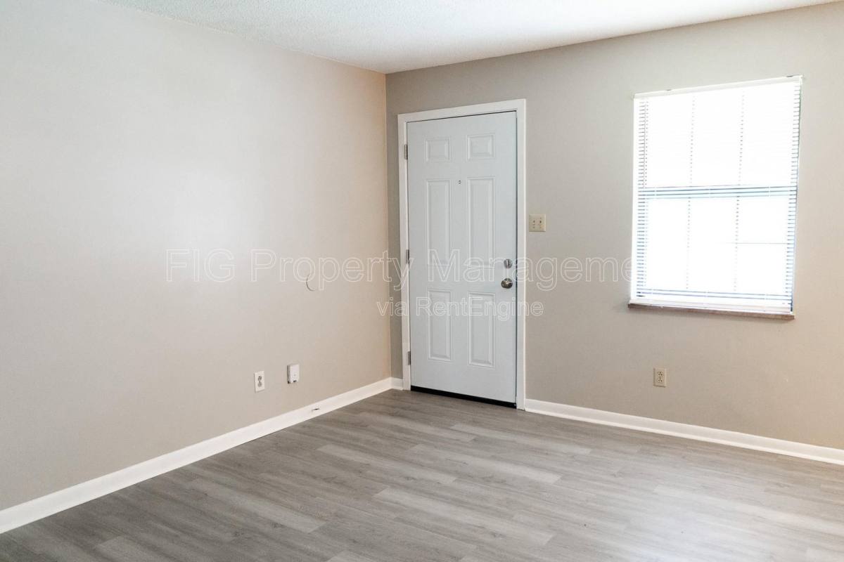 Apartment for rent at 129 Hillcrest Dr #17, Knoxville, TN 37918