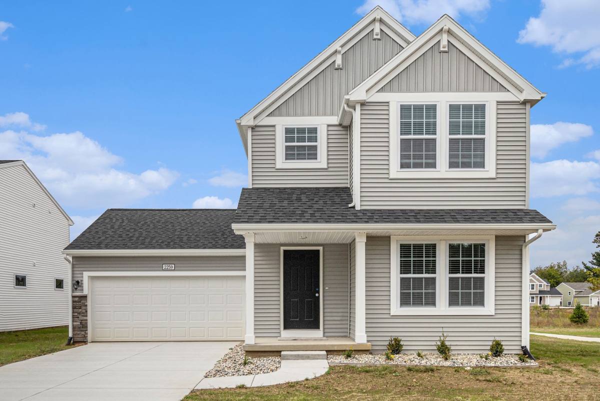 House for rent at 2216 Macatawa Lane, Waterford, MI 48327