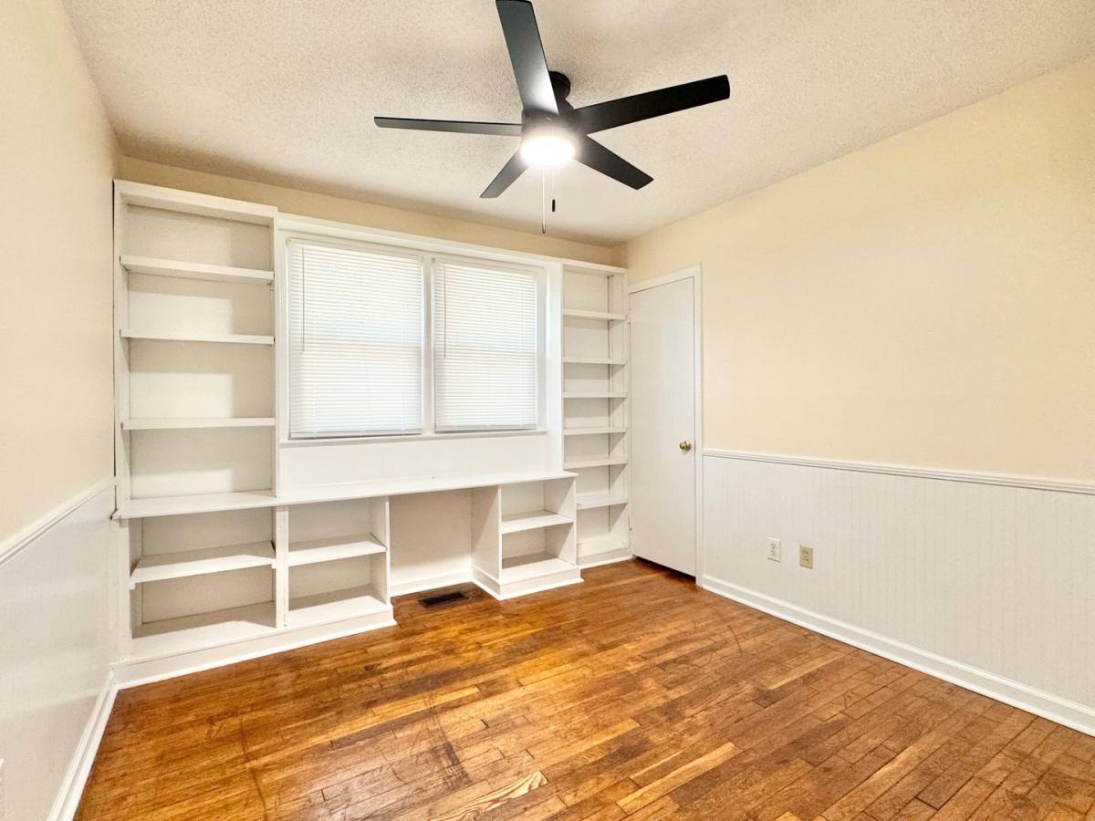House for rent at 505 Crestwood Dr, Greensboro, NC 27408