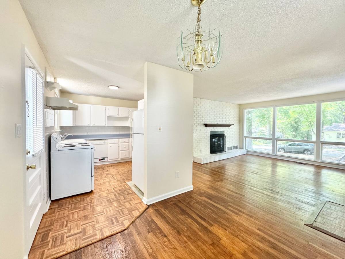House for rent at 505 Crestwood Dr, Greensboro, NC 27408