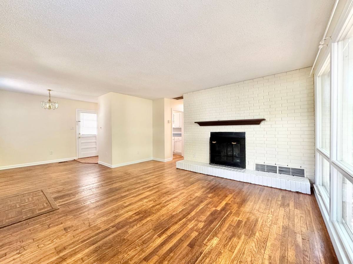 House for rent at 505 Crestwood Dr, Greensboro, NC 27408