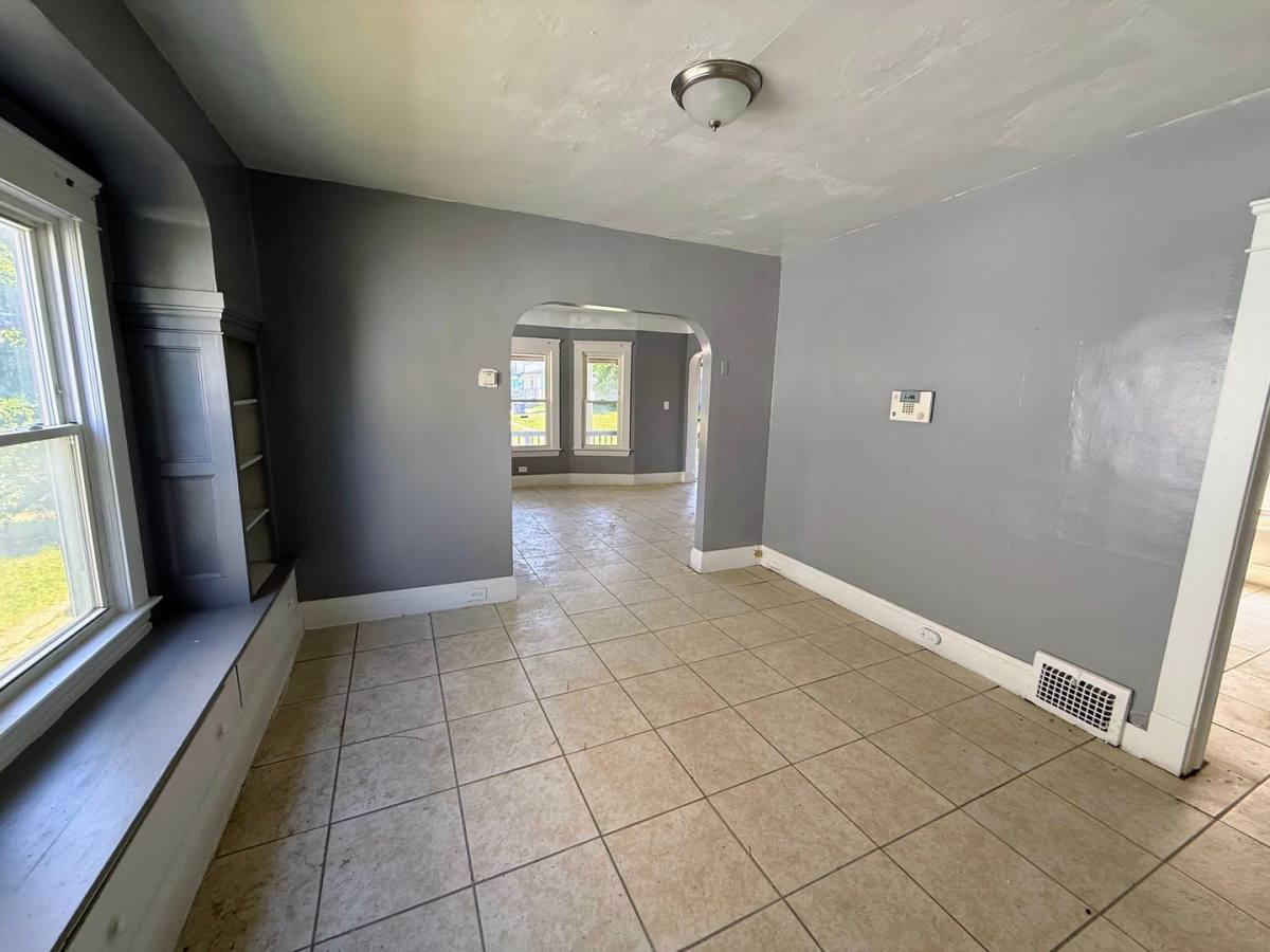 Apartment for rent at 12521-12523 Locke Ave, Cleveland, OH 44108