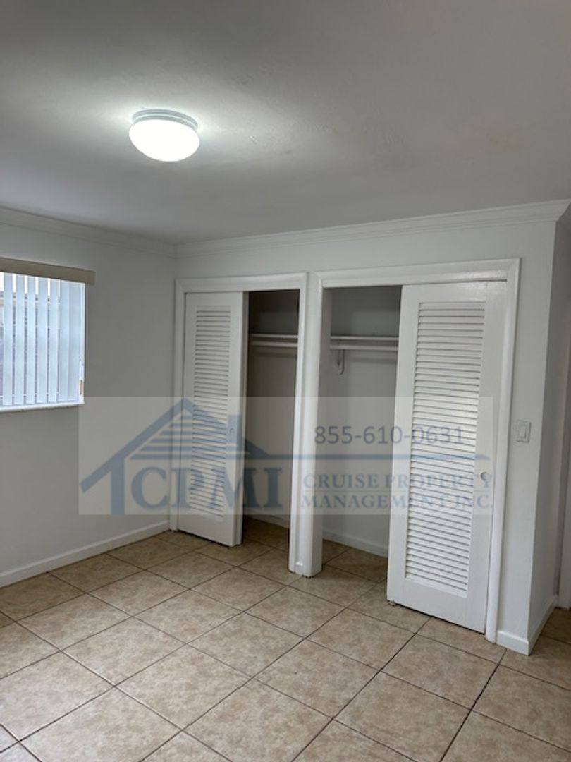 Apartment for rent at 3700 Polk St, Hollywood, FL 33021