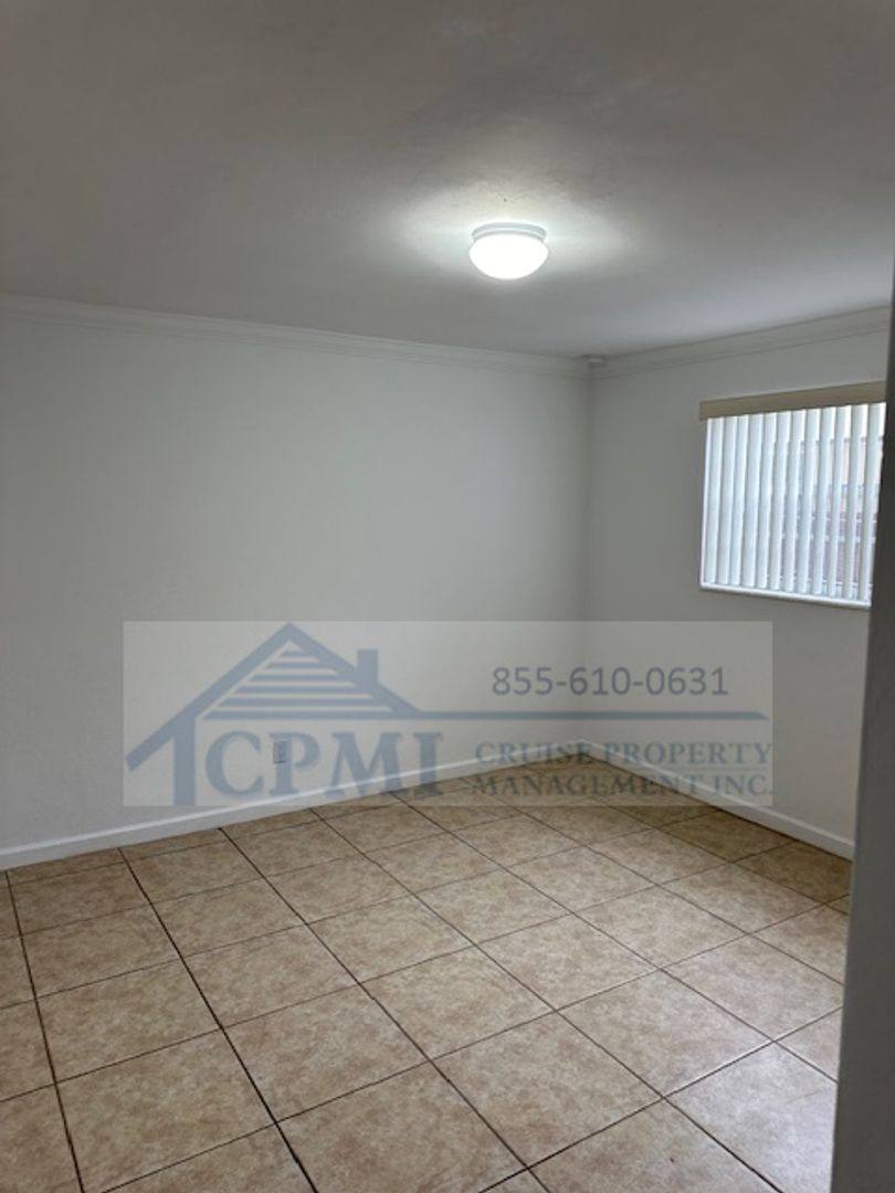 Apartment for rent at 3700 Polk St, Hollywood, FL 33021