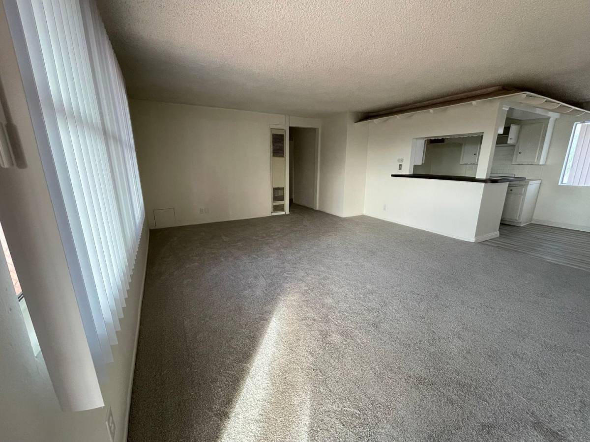 Apartment for rent at 1010 S Atlantic Blvd, Alhambra, CA 91803
