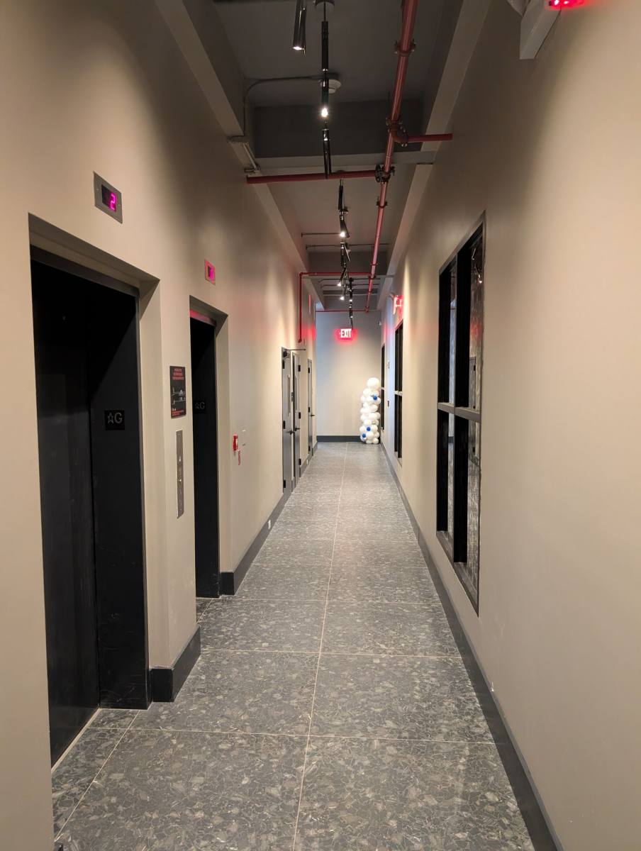 Apartment for rent at 605-607 Broad St, Newark, NJ 07105