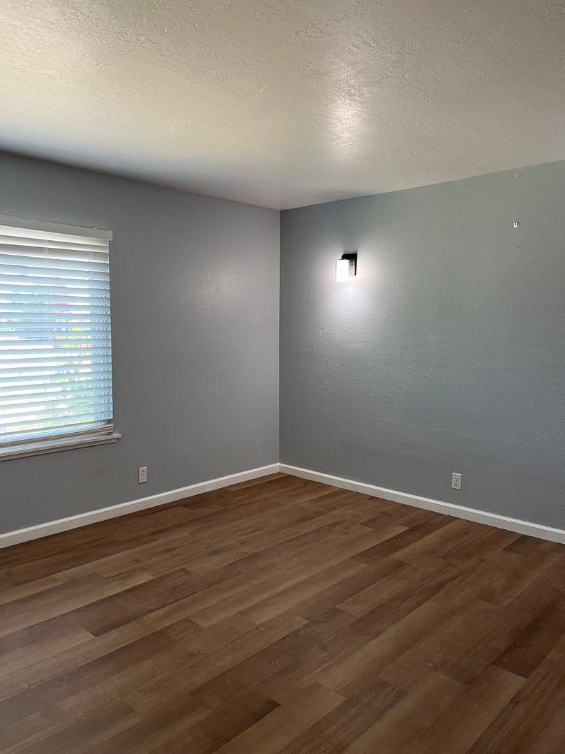 House for rent at 401 N Santa Ana St, Los Banos, CA 93635
