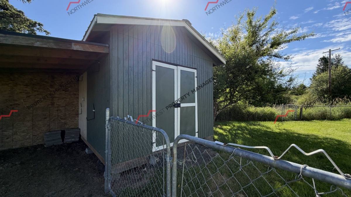 Apartment for rent at 116 Taylor Rd, Chehalis, WA 98532
