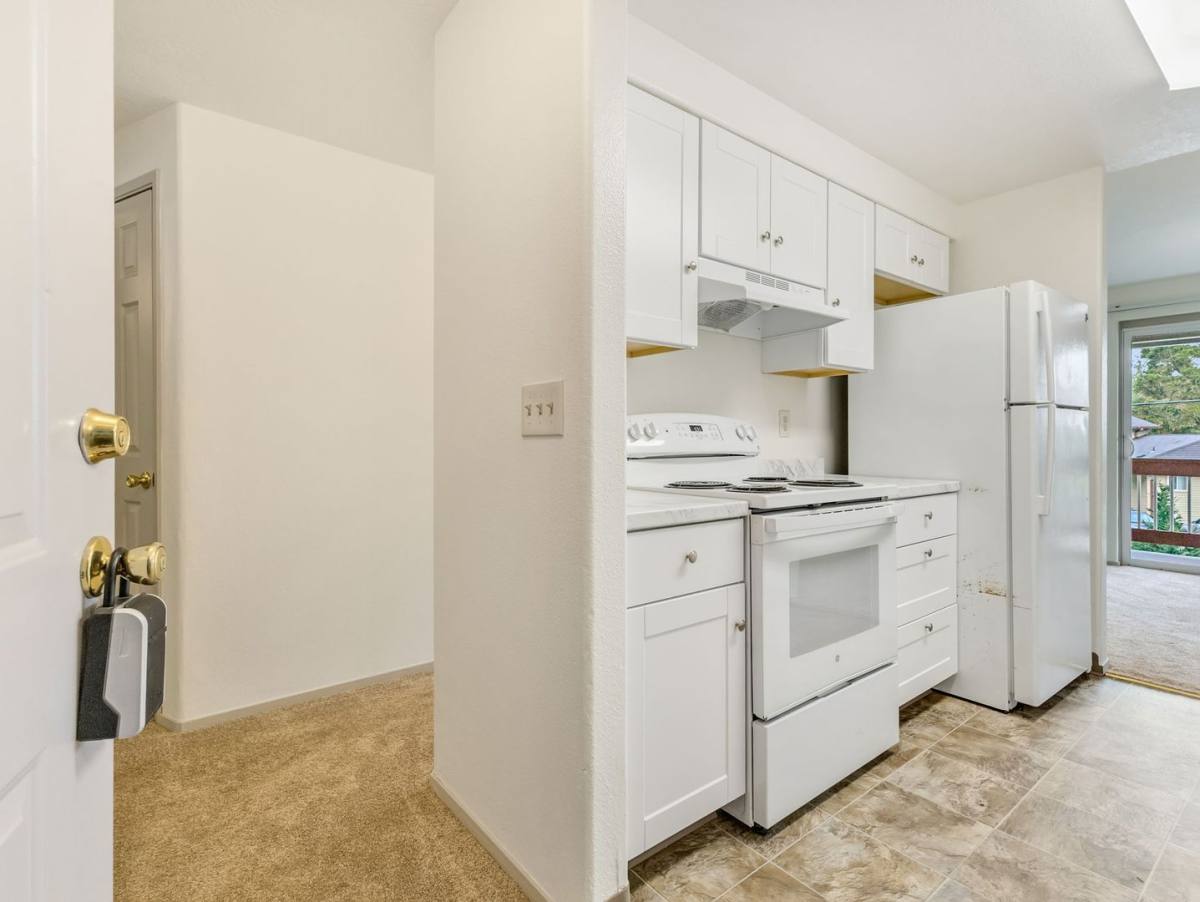 Apartment for rent at 355 S Wahanna Rd, Seaside, OR 97138
