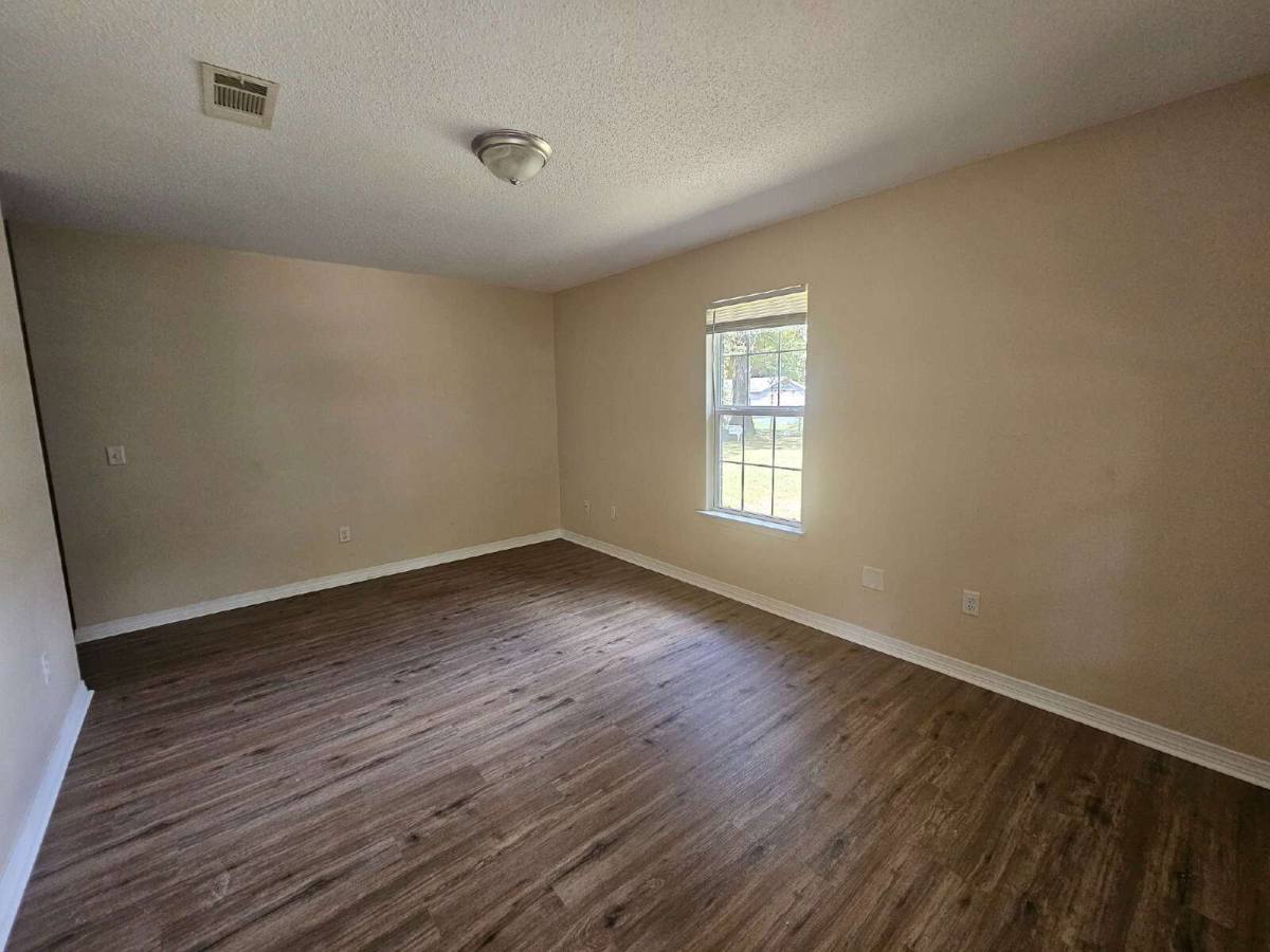 House for rent at 2040 E Roberts Rd, Pensacola, FL 32534
