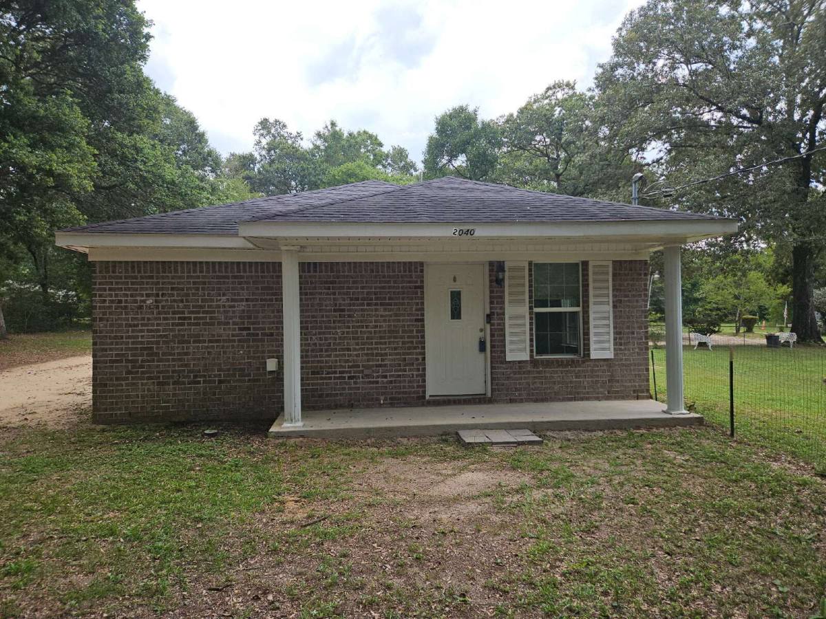 House for rent at 2040 E Roberts Rd, Pensacola, FL 32534