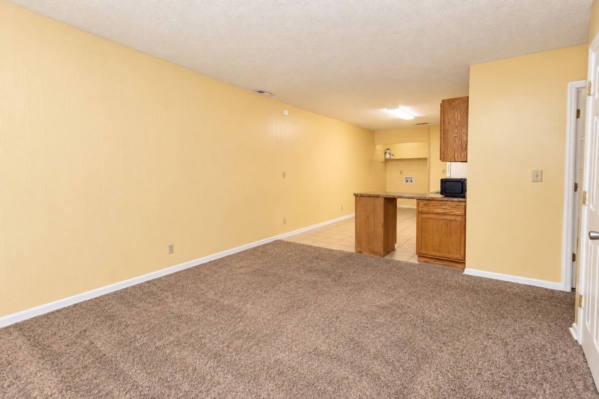 Apartment for rent at 3884 Youngstown Rd, Chattanooga, TN 37406