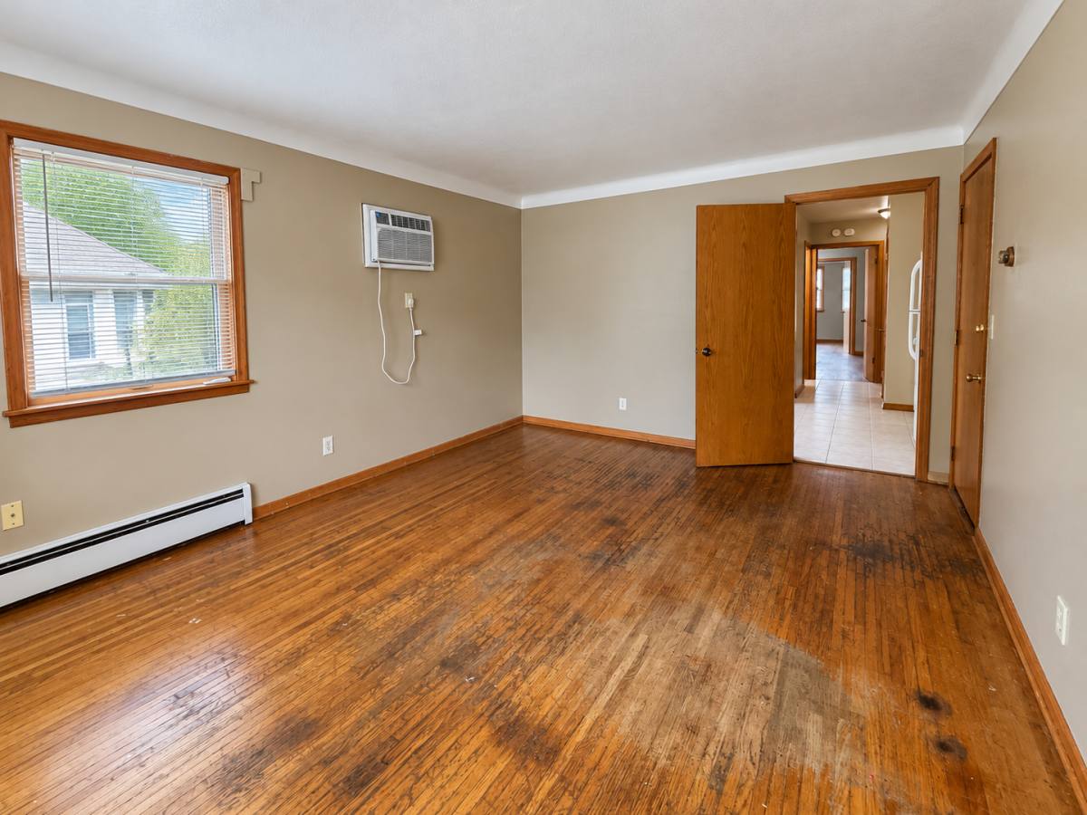 Apartment for rent at 1360 Payne Ave, St. Paul, MN 55130