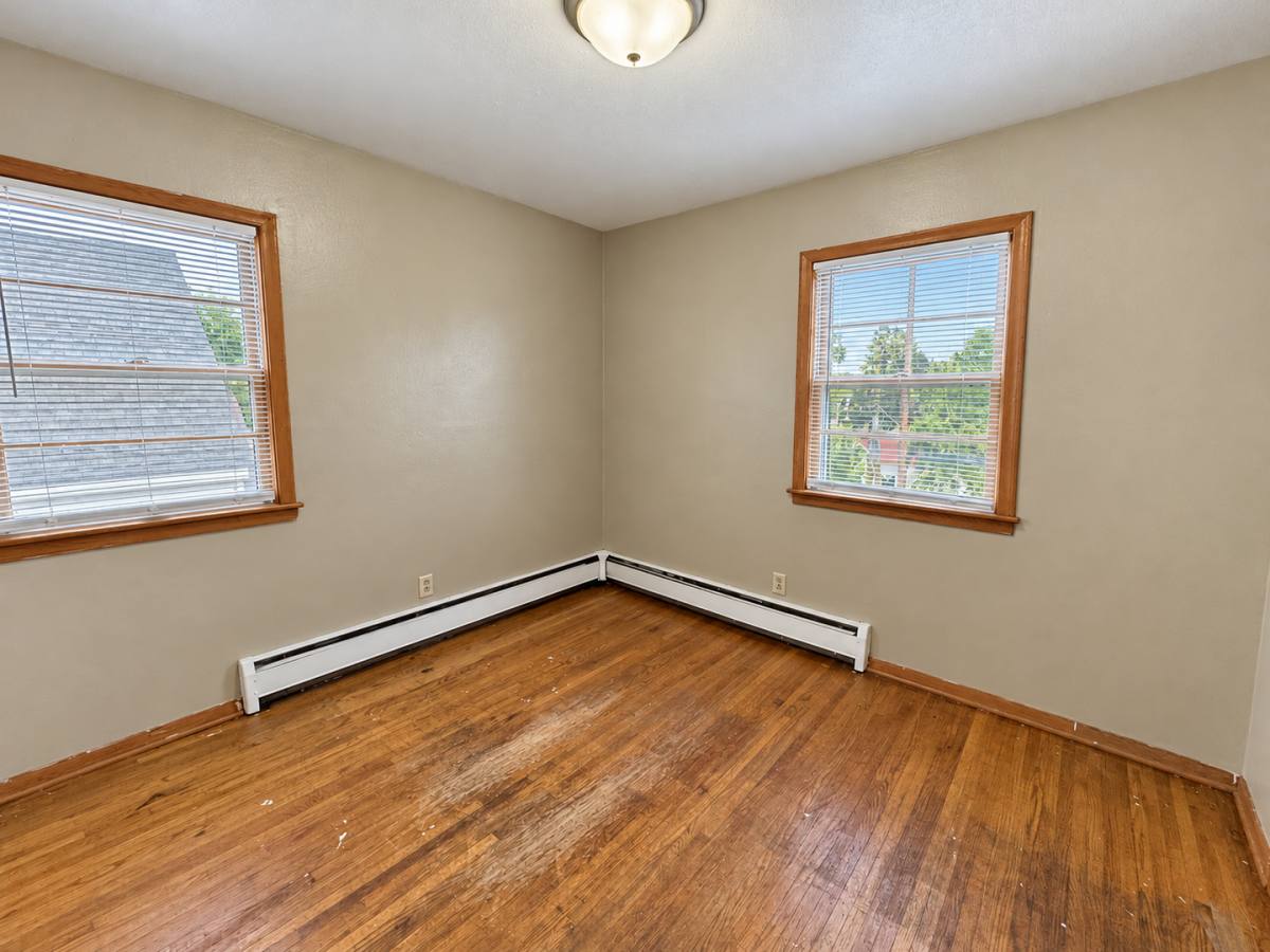 Apartment for rent at 1360 Payne Ave, St. Paul, MN 55130