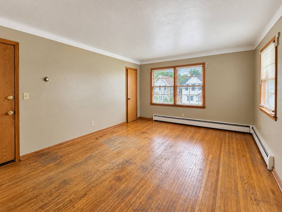 Apartment for rent at 1360 Payne Ave, St. Paul, MN 55130