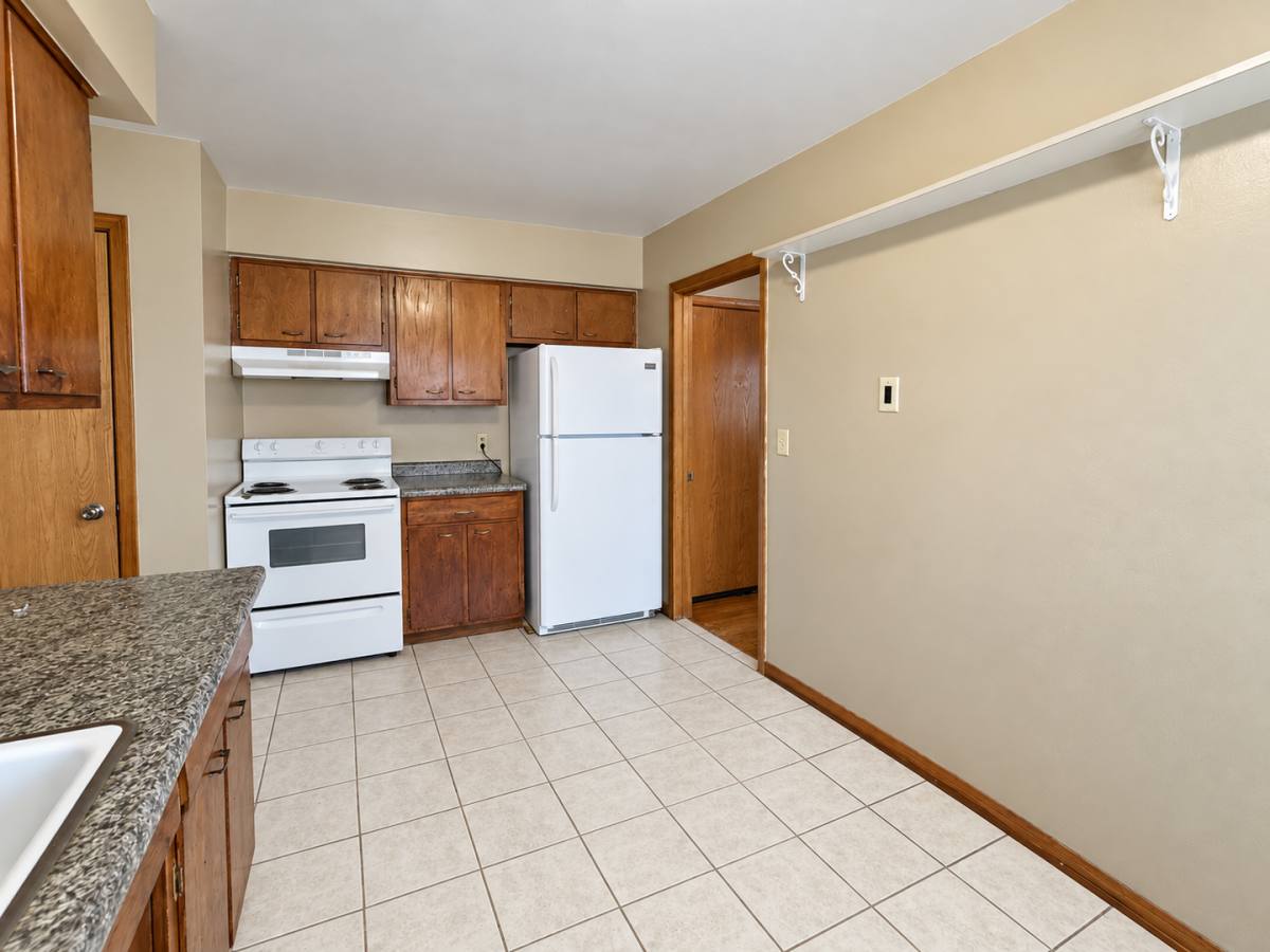 Apartment for rent at 1360 Payne Ave, St. Paul, MN 55130
