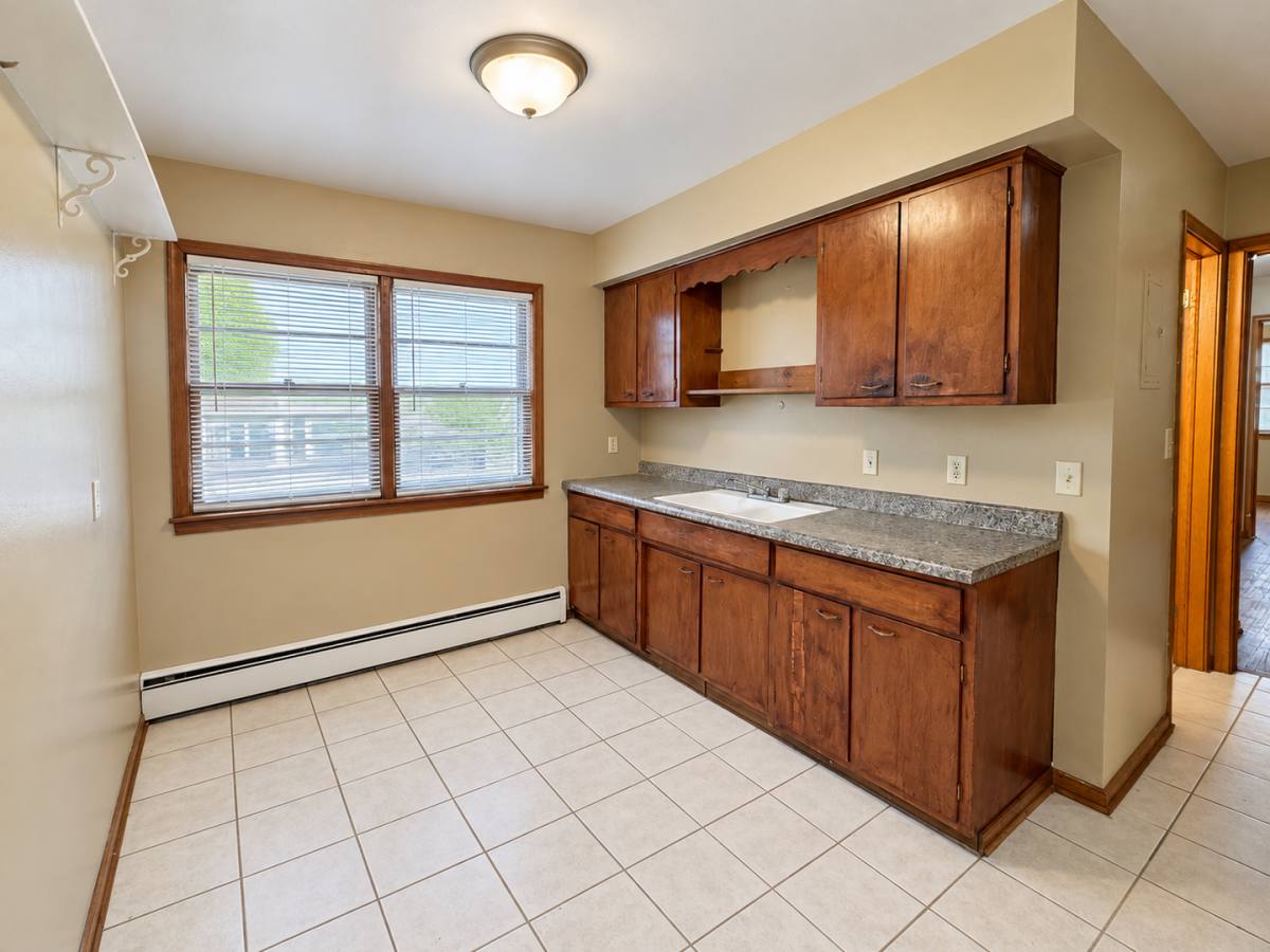 Apartment for rent at 1360 Payne Ave, St. Paul, MN 55130
