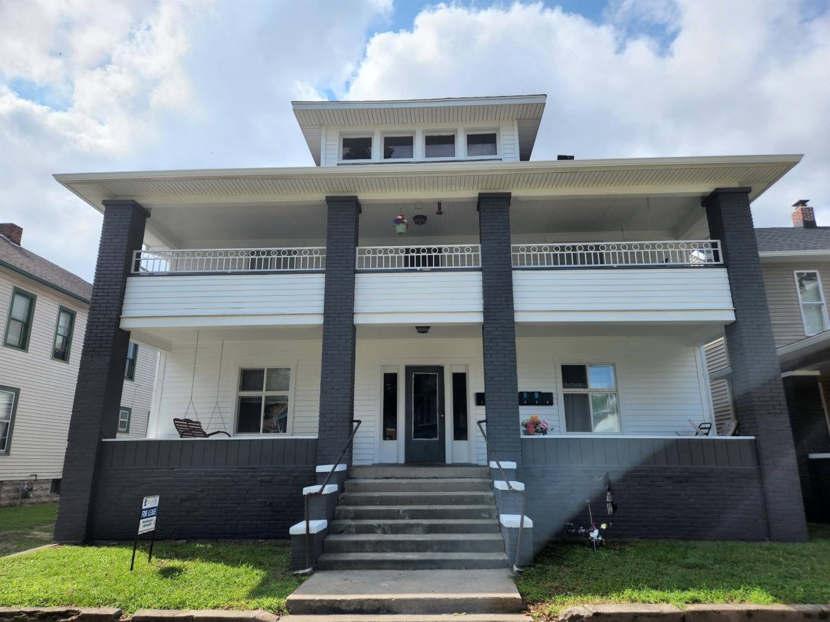 Apartment for rent at 129 W Hendricks St, Shelbyville, IN 46176
