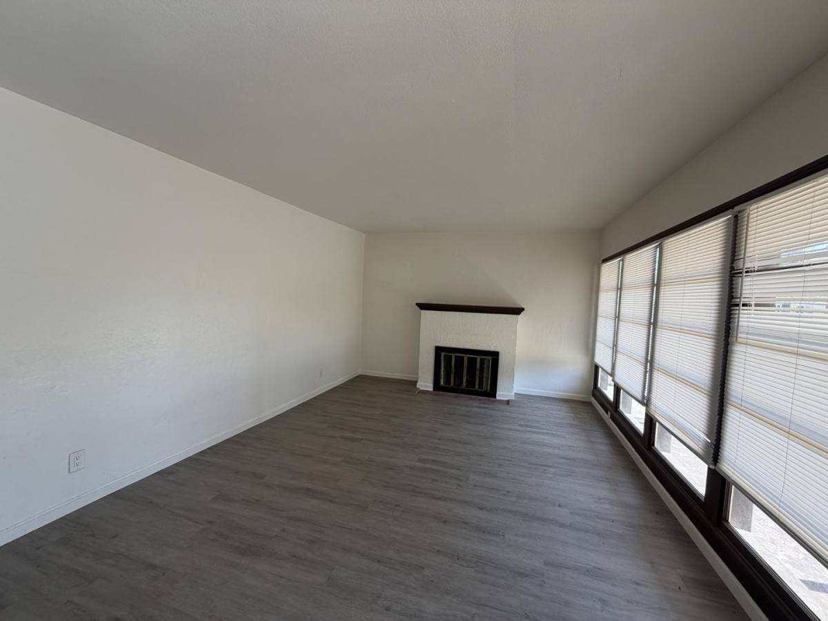 House for rent at 7650 Elm St #1, San Bernardino, CA 92401