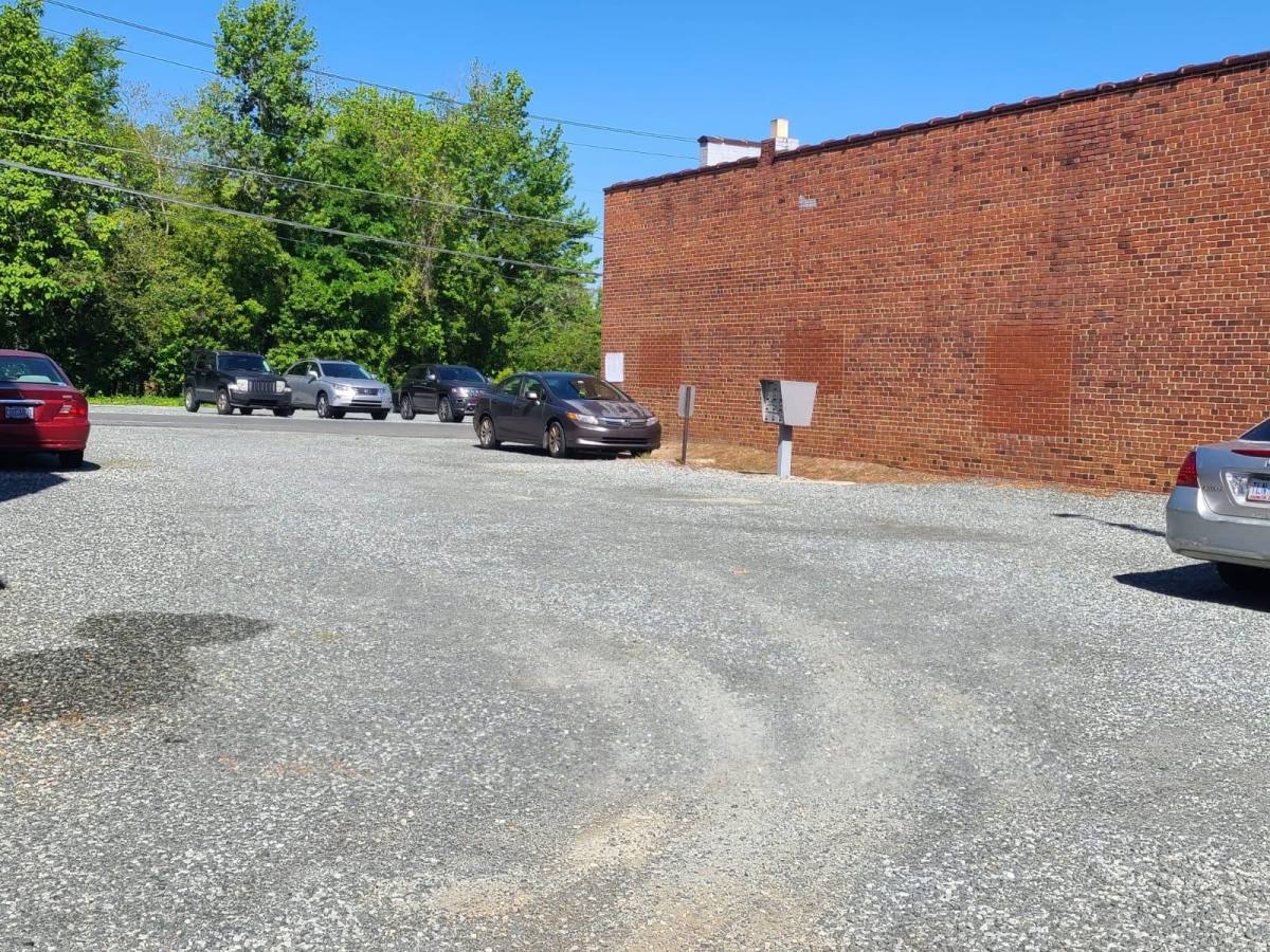 Apartment for rent at 126 S Beaumont Ave #6, Burlington, NC 27217