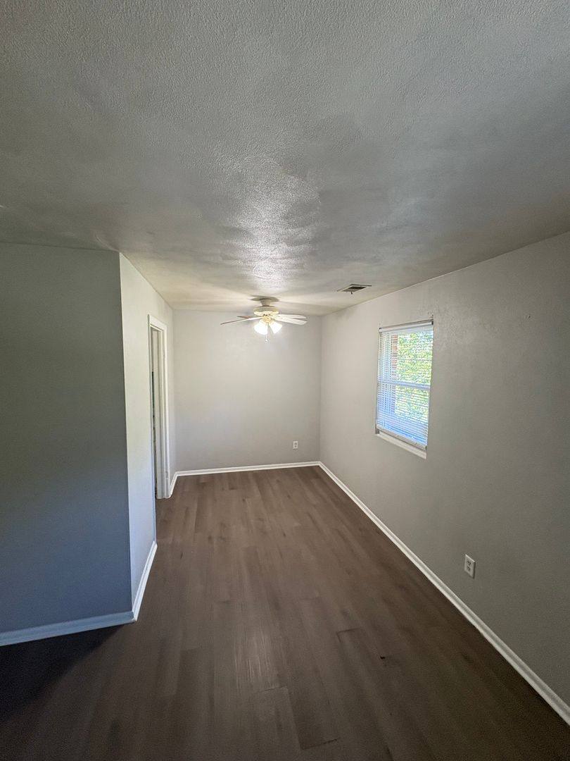 Apartment for rent at 7217 N University St, Peoria, IL 61614