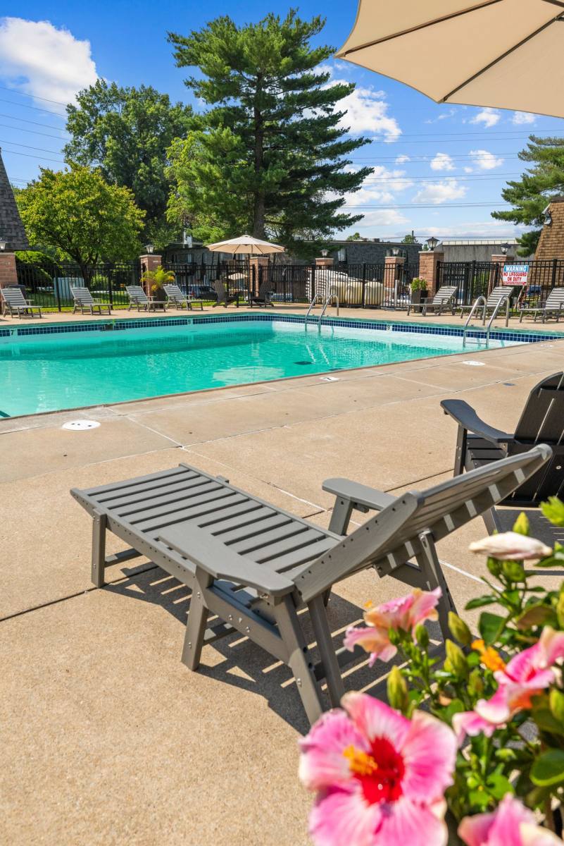 Apartment for rent at 304 Donner Pass, St. Peters, MO 63376