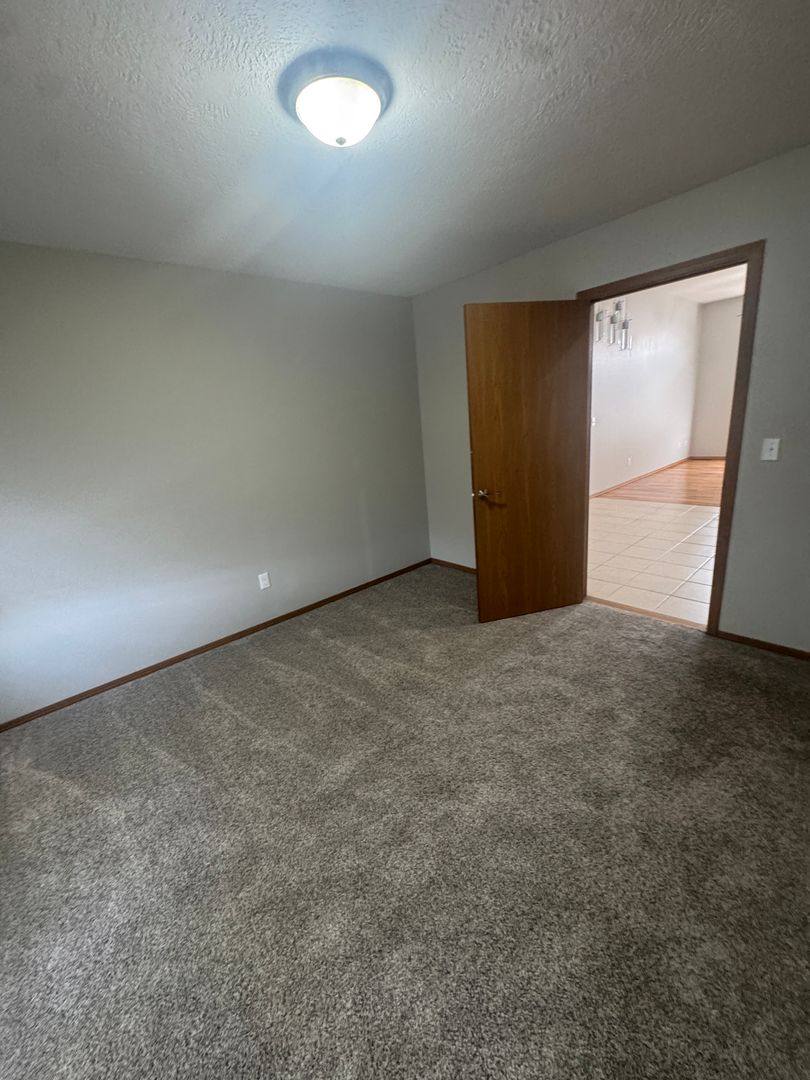 Apartment for rent at 1818-1820 N Cedarcrest Ave, Nixa, MO 65714