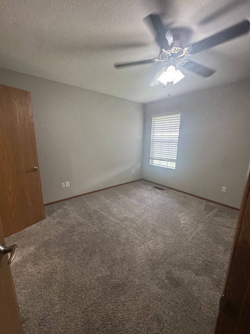 Apartment for rent at 1818-1820 N Cedarcrest Ave, Nixa, MO 65714