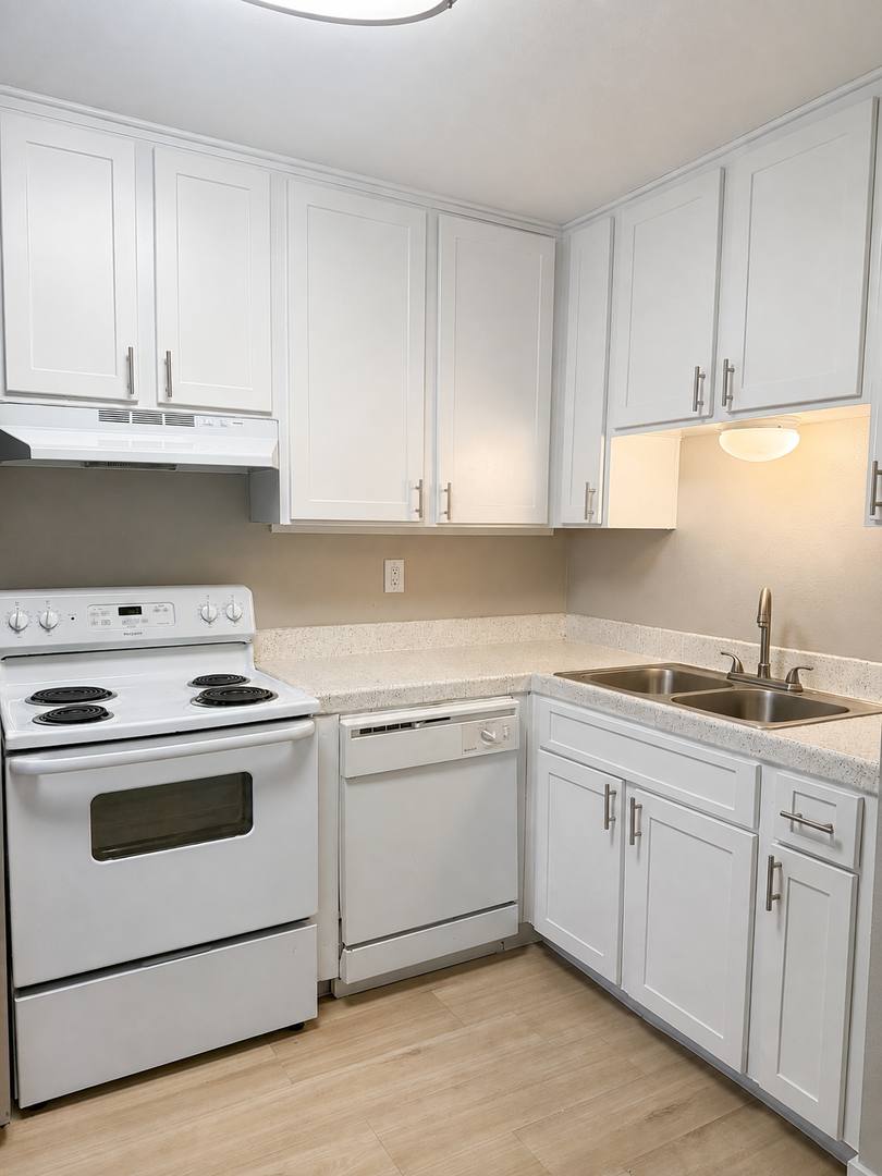 Sage View Apts, 1920 E Grand Ave, Escondido, CA 92027 - Apartment for Rent - Image 7