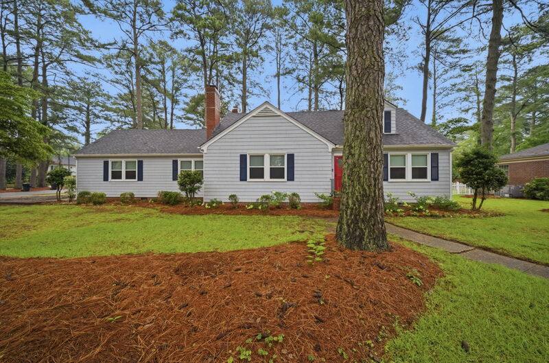House for rent at 2808 Acres Rd, Portsmouth, VA 23703