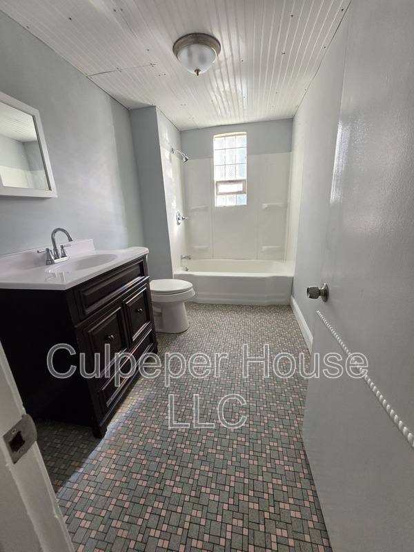 Apartment for rent at 2207 W Laskey Rd #1, Toledo, OH 43613