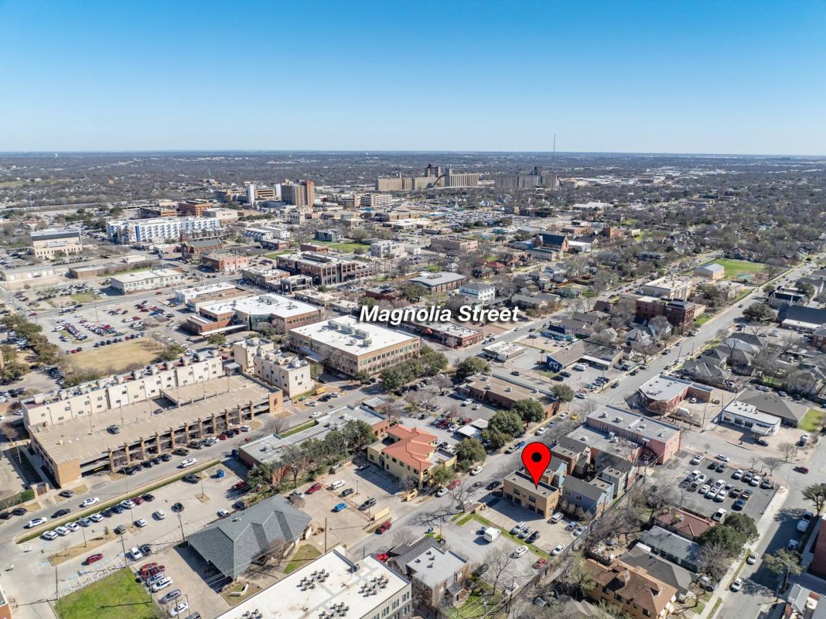 Apartment for rent at 1210 College Ave, Fort Worth, TX 76104