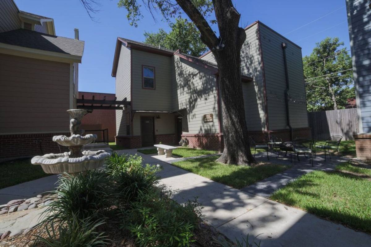 Apartment for rent at 1210 College Ave, Fort Worth, TX 76104
