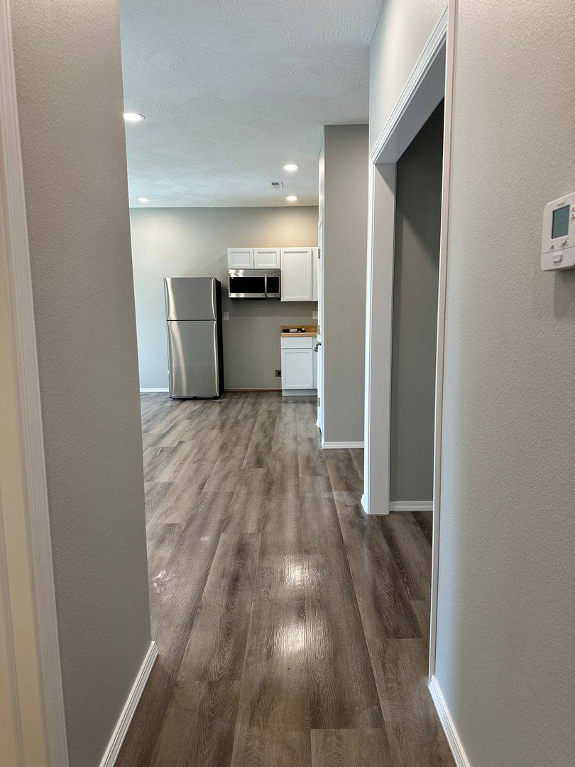 Apartment for rent at 586-584 N Airport Rd, Strafford, MO 65757