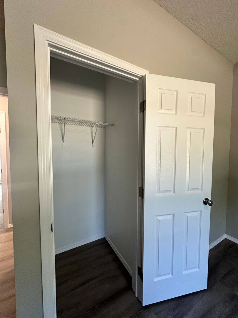 Apartment for rent at 586-584 N Airport Rd, Strafford, MO 65757