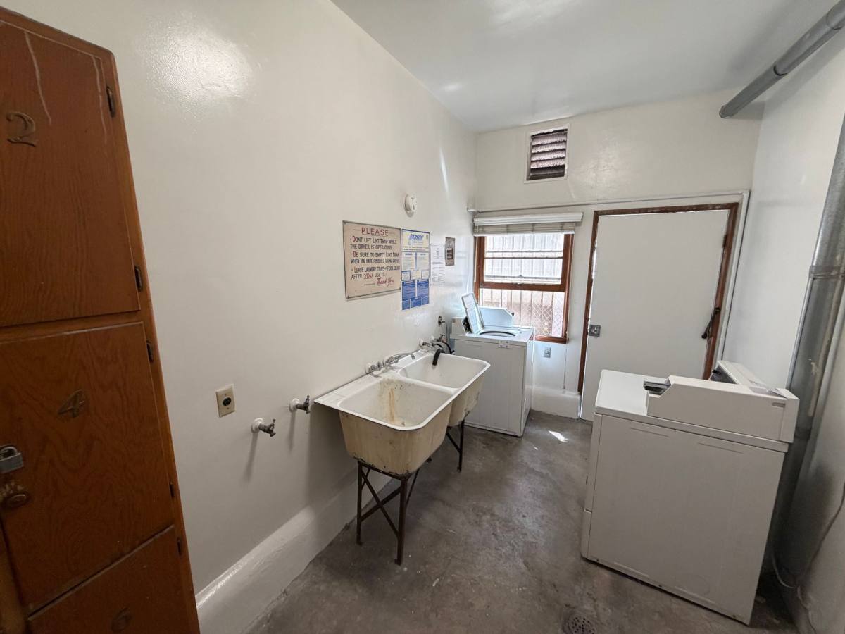 Apartment for rent at 10042-50 Culver Blvd, Culver City, CA 90232
