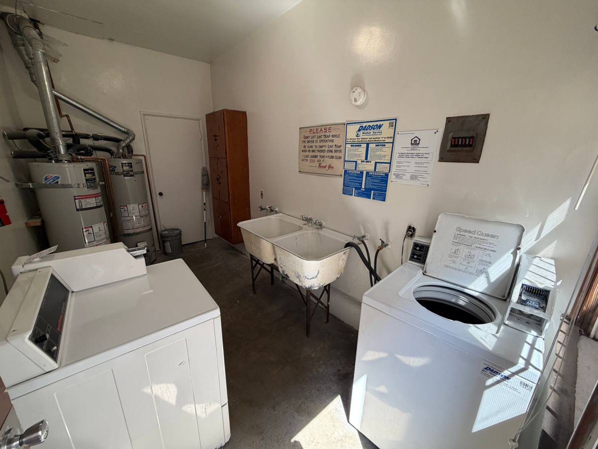 Apartment for rent at 10042-50 Culver Blvd, Culver City, CA 90232