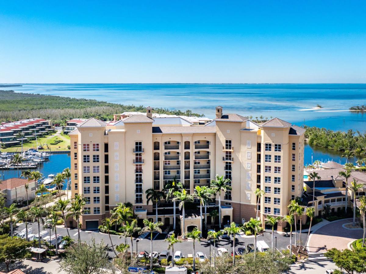Apartment for rent at 3313 Sunset Key Circle #701, Punta Gorda, FL 33955