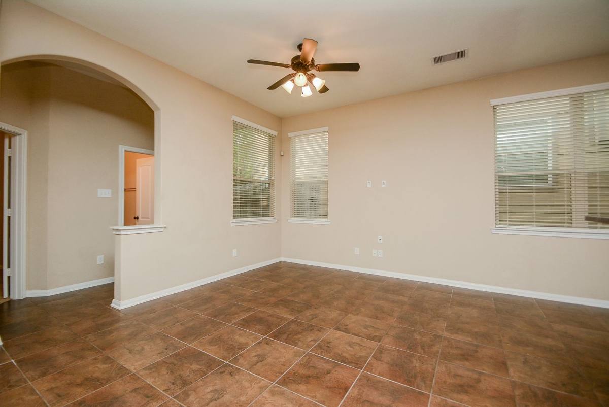 Townhouse for rent at 22 Cheswood Manor Dr, Spring, TX 77382