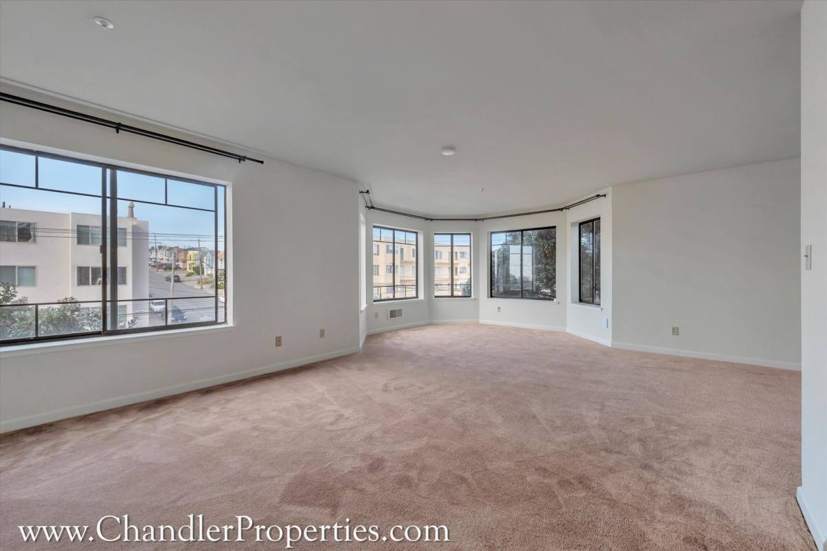 Townhouse for rent at 3111 Vicente St, San Francisco, CA 94116