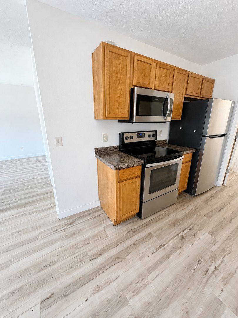 House for rent at 4031 White Oak Rd, Rockaway Beach, MO 65740